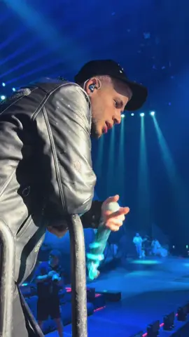 Como yo supero el concierto????? #deiv @DEI V 