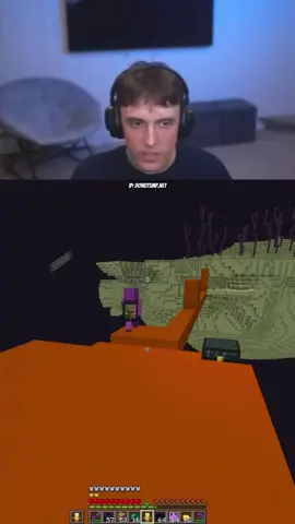 He falls so Slow 😱💀 (Ip: DonutSmp.net) #drdonut #donutsmp #fy 