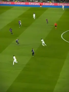 #theartofdefending #raphinha #nacho #barcelona #realmadrid 