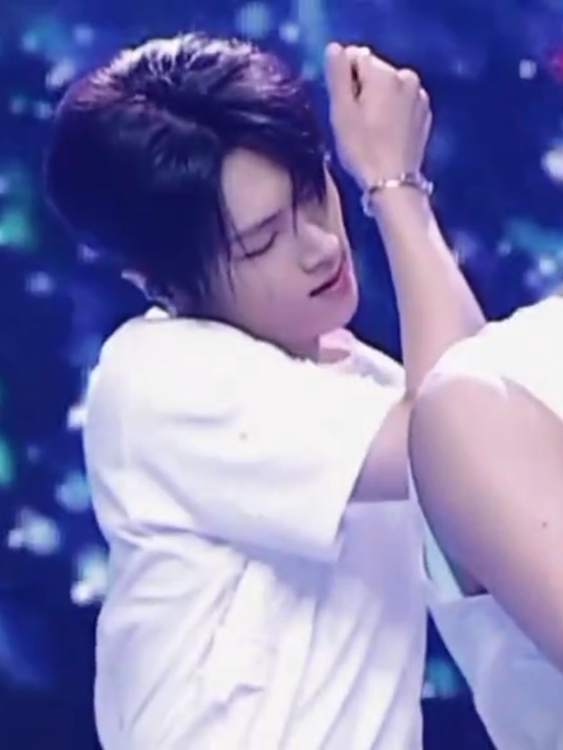 where do i pre-order for soph heh don't forget to vote everyone  #parkjongseong #enhypen #jayedit #jay #fyp one clip jaylvsrm @shin ♪ @𝓙. @mari 𝜗𝜚 