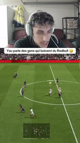 You parle des gens qui boivent du Redbull 🤣🤣 (twitch:Youladecadd) #youladecad #streamer #twitch #fifa #redbull 
