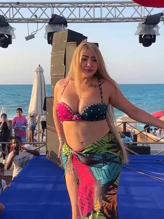 بوسي علي البحر #رقص #رقص_شرقي #رقص_مصري #OrientalDance #explore #fyp #viral #ترند#رقص_عربي #dancechallenge #egyptiantiktok #تيك_توك_مصر #ترند_مصر #music #explorepage#رقص_مصر #اغاني_ترند #OrientalDance #trend #اكسبلور_عربي #tiktoktrend #فيديو