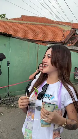 Cece gapuro kate nyogok icha choli😭🤣 @RONALDHOZAI @𝐂𝐇𝐄𝐋𝐋𝐎𝐖𝐑𝐞𝐚𝐥💋 #ichachellow #ichacellow #karnavalrejeni #karnavalsidoarjo #taksogok 