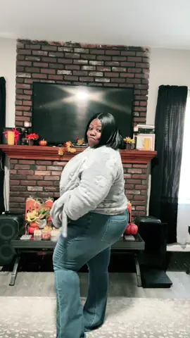 I AM SOOOO NOT A JEAN GIRL UNTIL NOW !!! @GEORGIO PEVIANI THESE ARE SO CUTE AND COMFY!! 