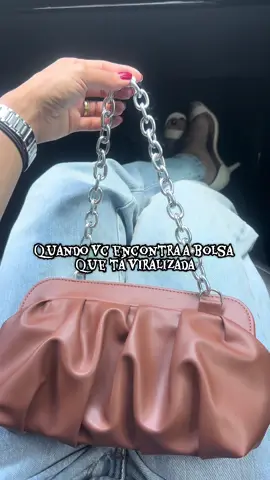 👜 A bolsa que dominou o TikTok! Design moderno, acabamento impecável e espaço ideal pra levar tudo o que você precisa com estilo. Seja no dia a dia ou no look da noite, ela é o toque final que transforma qualquer produção! ✨ #bolsafeminina #bolsaviral #tendênciamoda #lookperfeito #modafeminina     