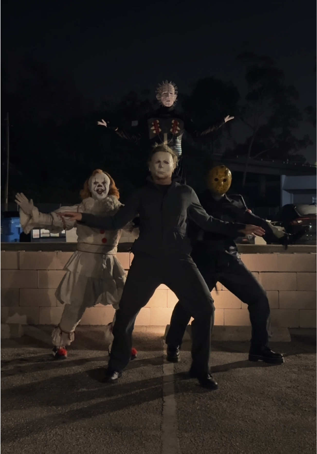 @TwistedPennywise @Jason Voorheezy @masksofterror #michaelmyersoftiktok #michaelmyers #halloween #spookyseason #octobermood 