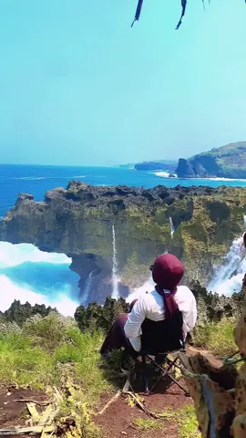 Keren kan, perjalanan 2 jam 25 menit yg gak sia”🌊🏝️🏞️ #pantaigunungkidul  #pantai  #wisatajogja  #gunungkidul  #CapCut 