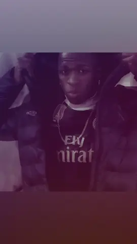 سود عيونه 😅#fyp #foryou #vinicius #شعب_الصيني_ماله_حل😂😂 #فينيسيوس 