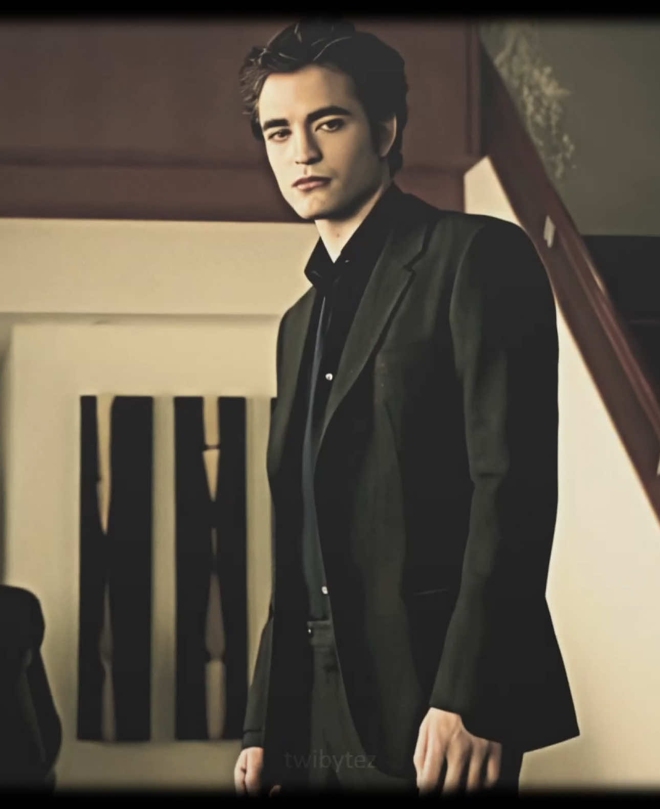 Had to come out of retirement and throw my Volturi cape in the ring for this trend #twilight #twitok #bellaswan #edwardcullen 