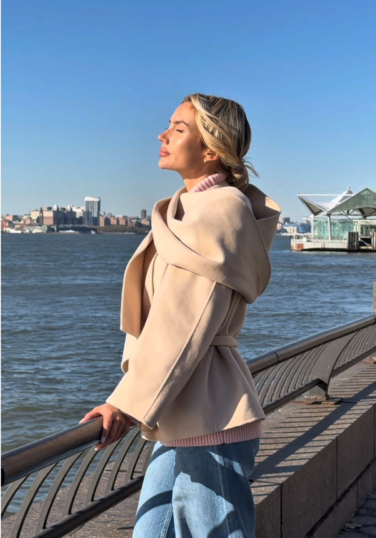 no better place than #nyc  🎀  #fall #fallfashion #fallaesthetic #foryoupage 