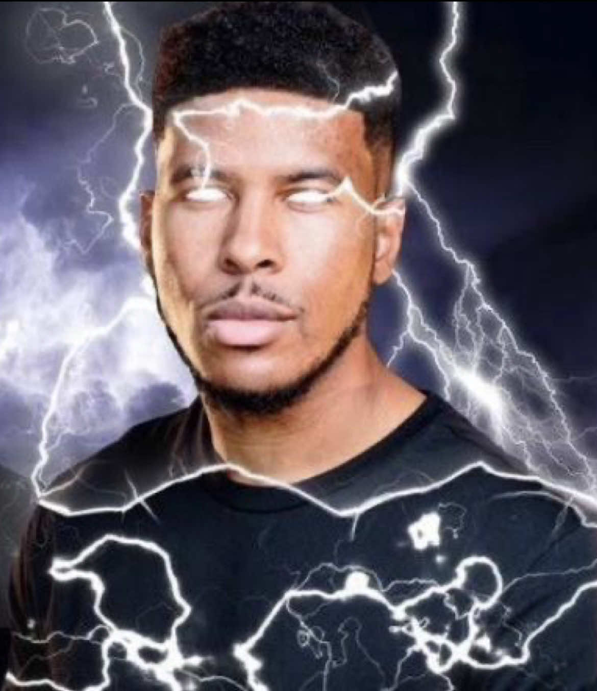 wonder what was going through candace owens’ mind when she posted those texts 🥹✌️ #fyp #charliekirk #nickiminaj #homophobia #mlm 