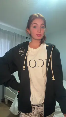 Good enough @tate mcrae #victoriasecret 