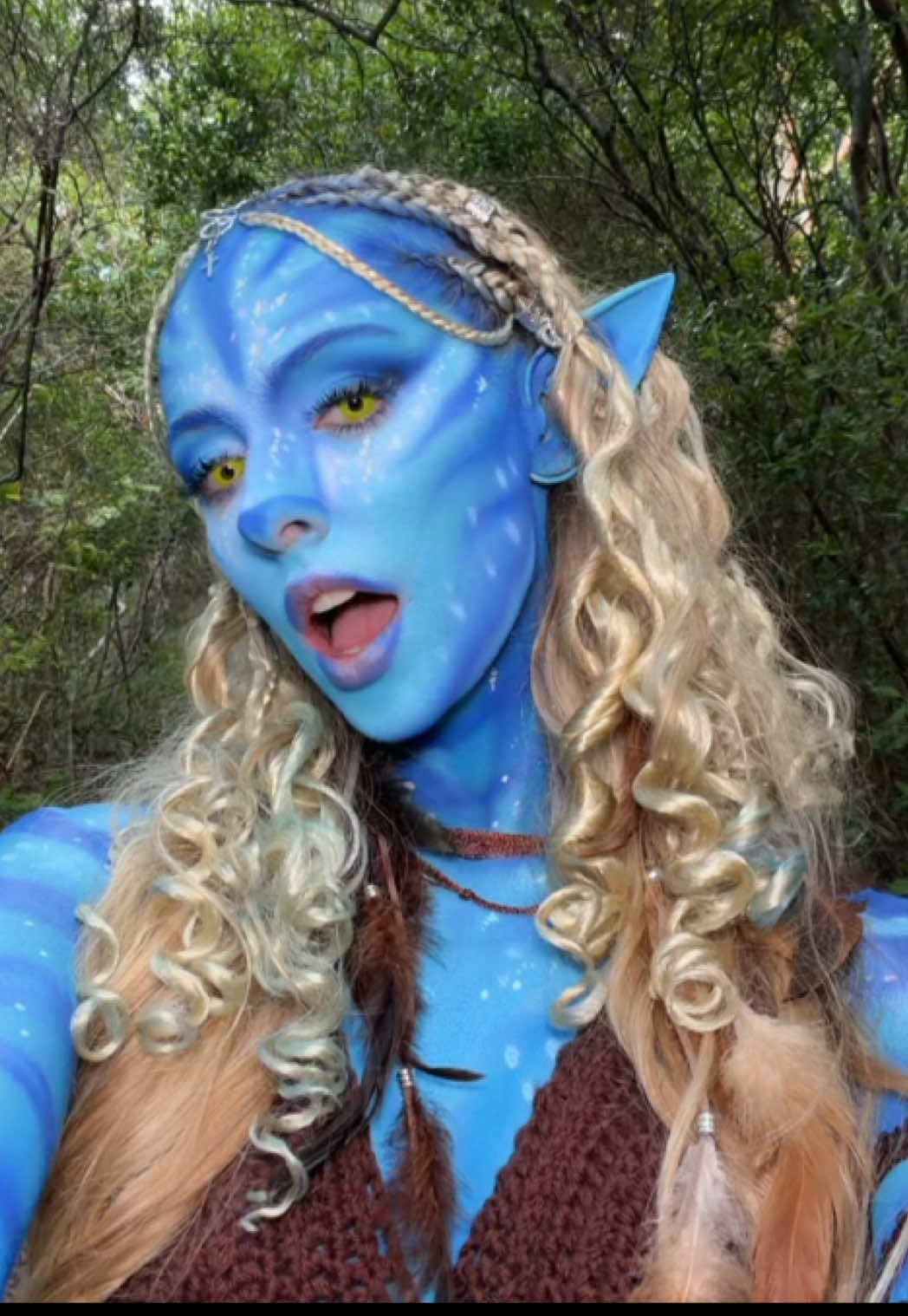 Do I have the best Halloween costume this year? #nataliereynolds #halloween #costume #avatar #halloweencostume avatar Halloween costume 
