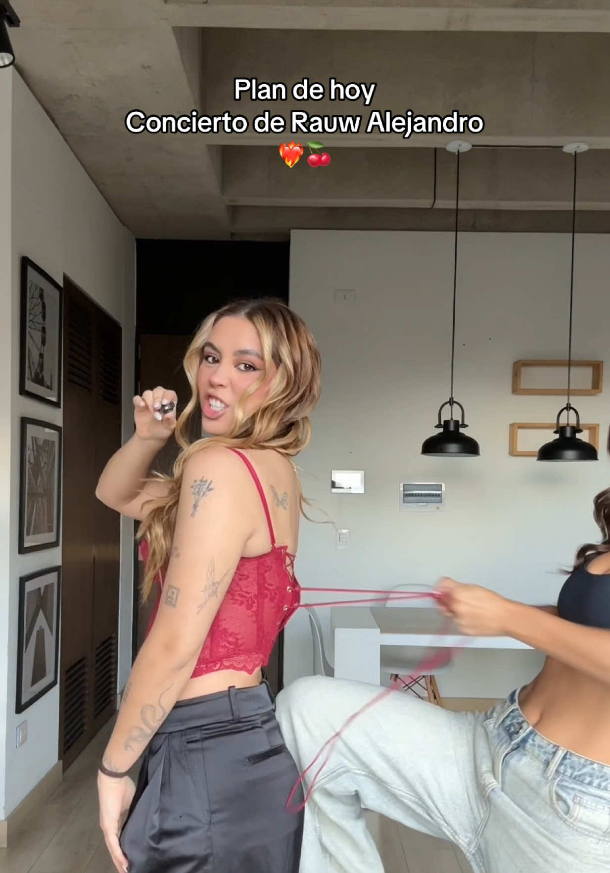 Califiquen look!! 🥹❤️‍🔥 #tiktok #parati #maybellineMakeup #maybellinemusicexperience 