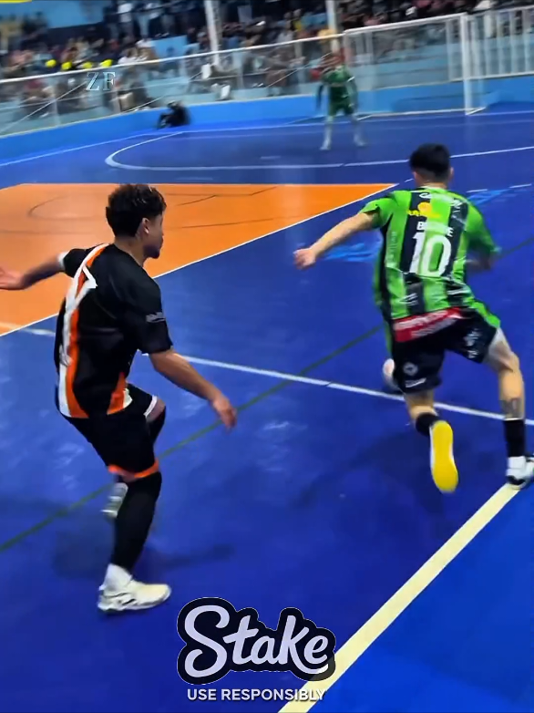 DRIBLES DE FUTSAL 🔥🔥 #futsal #skills #fy 