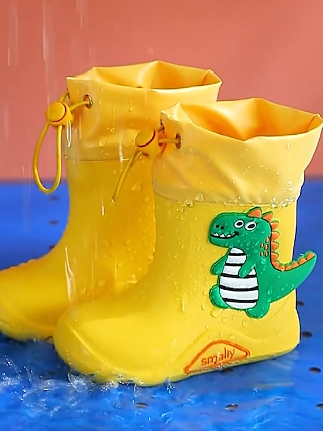 Ủng đi mưa cho bé trai và gái, họa tiết hoạt hình dễ thương, có dây rút, chống trơn trượt, size 25 - 32. #ungchobe #ungdimuachobe #ungdimuachotreem #botdimuachobe #ungtreem 