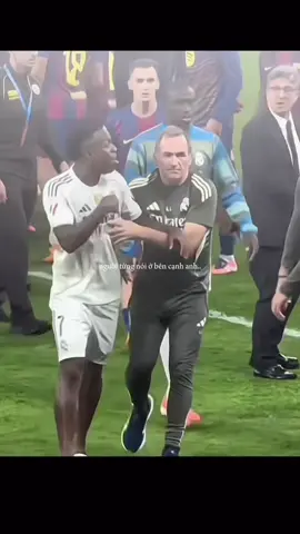Không phải họ đều là một người bạn rất tuyệt tại vũ công samba🇧🇷❤️#vinicius #raphinha #realmadrid#barcelona #bongda 