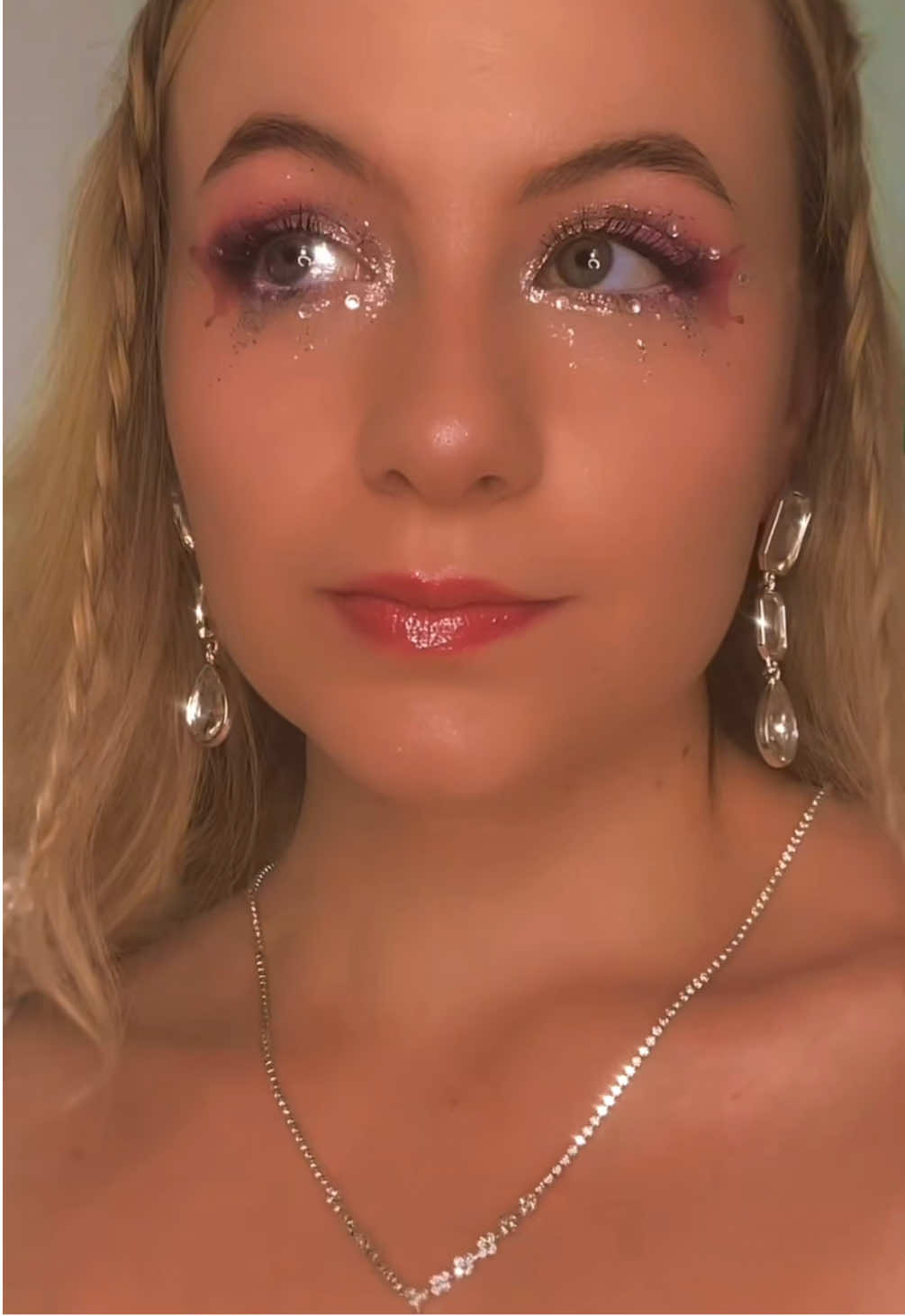 Replying to @Eli 💜💜 #euphoria #fyp #makeup #transition #makeuptransition 