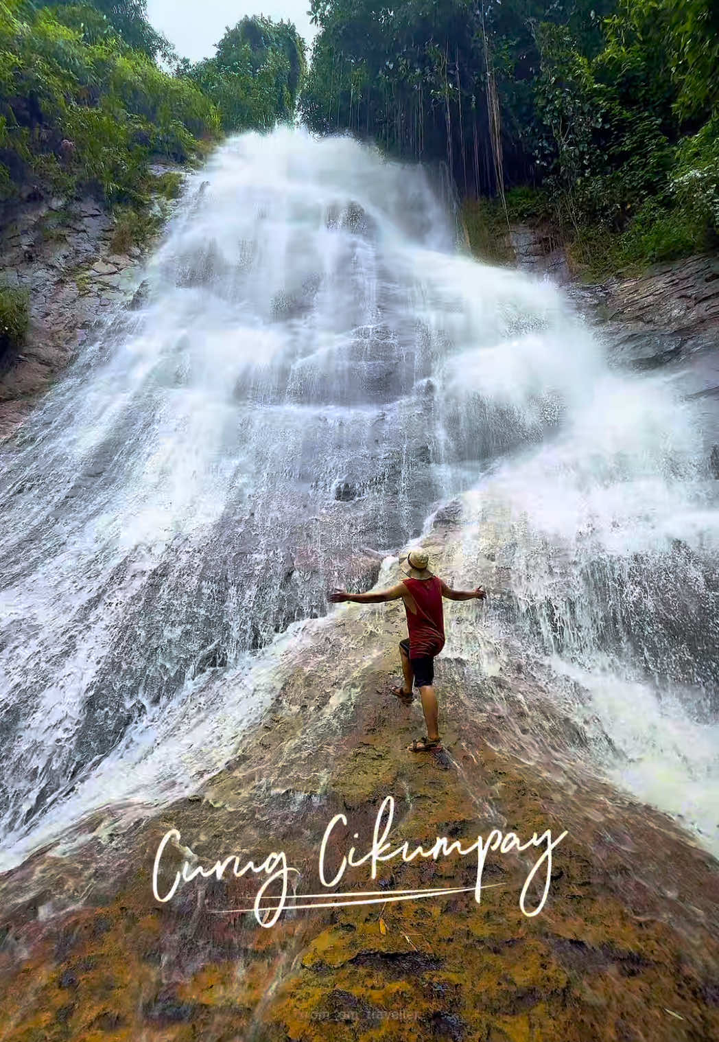 Banten itu memang luas, jadi sering nyasar.. Kali ini aku nyasar ketemu air terjun super Megah di banten.. Eh iya cuma mau kasih tau.. ini di banten bukan jawa barat yah.. #fyp #lebakbanten #curugbanten #airterjun #banten