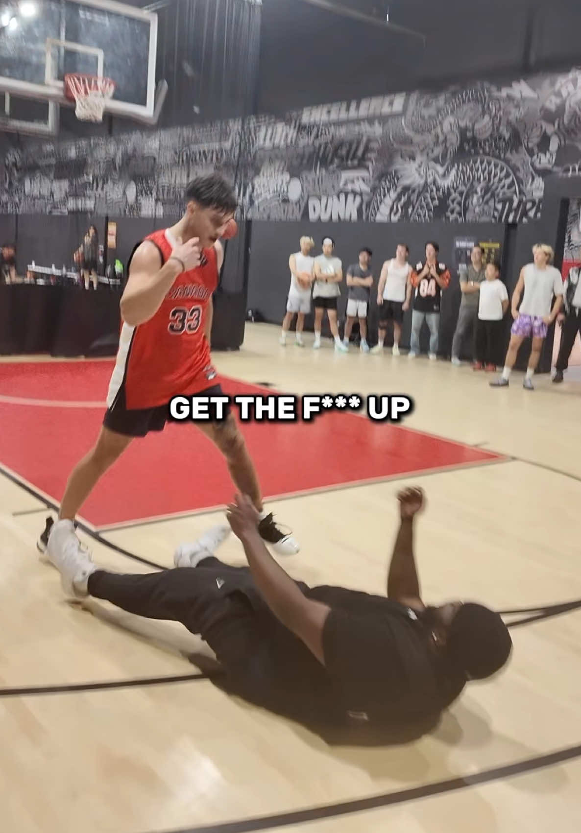 Mark Henry Tried To Finesse His Way To Win The 1’s… Here’s The Truth💯🤣 #streetball #basketball #mattkiatipis 