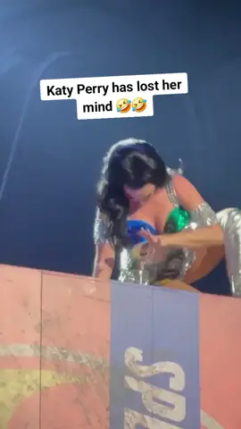 #katyperry  has lost her mind