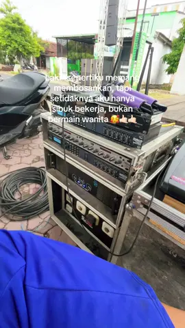 Seninn esukk ngopii ☕️☕️#soundkonten #soundhajatan #soundhoregjawatimur #fyppppppppppppppppppppppp #fypage 