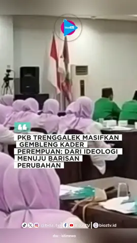 Dewan Pimpinan Cabang (DPC) Perempuan Bangsa Kabupaten Trenggalek terus memperkuat peran kaum hawa di panggung politik lokal. Melalui Pendidikan Kader Badan Partai (Dikbar) di Hotel Bukit Jaas Permai, Sabtu (18/10/2025), sayap perempuan Partai Kebangkitan Bangsa (PKB) ini meneguhkan tekad melahirkan kader militan, berideologi kuat, dan siap membawa perubahan. Puluhan kader perempuan dari berbagai kecamatan mengikuti kegiatan tersebut dengan antusias. DPC Perempuan Bangsa Trenggalek memanfaatkan Dikbar untuk membangun kesadaran politik, menanamkan ideologi kebangsaan, dan mendorong perempuan berani mengambil peran nyata di tengah masyarakat. #dikbar #perempuanbangsa #pkbtrenggalek #kaderperempuan #kaderisasiperempuan 