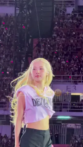 so close, she's so sweet 😭#bp_dinny🤍 #BLACKPINK #ROSÉ #BLINK #fst♡ 