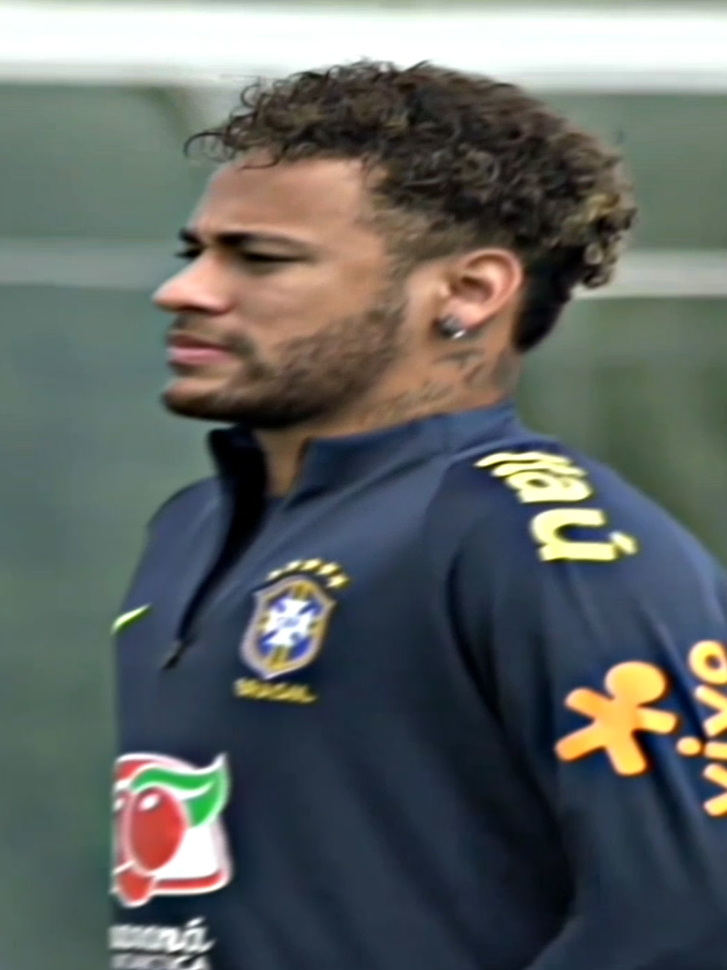 Ney tomando um susto😂 . . @CAMP DE EDITS DO LUCCA  #neymar #fyp #viral #futebol #edit 