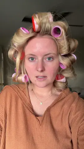 A dream is not a reality, but who’s to say, which is which? #halloween #aliceinwonderland