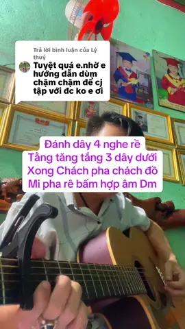 Trả lời @Lý thuỷ . Giờ em mới thấy bình luận của chị , chị thông cảm nha . Dạ em cũng tự mày mò nên có gì thiếu sót chị hoan hỉ nhé . Cố gắng lên nha chị rồi sẽ đàn hát hay ạ ❤️❤️ .