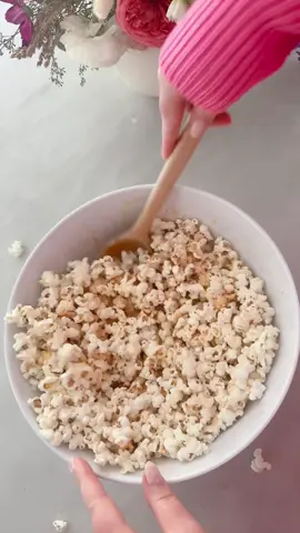 This weeks meal prep - I added a couple fun new recipes + made things both practical and fun for a week with mom gone and travel. 🩷 . . . #fallrecipe #mealprep #mealpreprecipes #uncrustable #uncrustablerecipes              