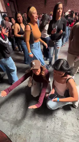 Solid Sunday with my girls ❤️ #sundayfunday#dj#reggaeton 