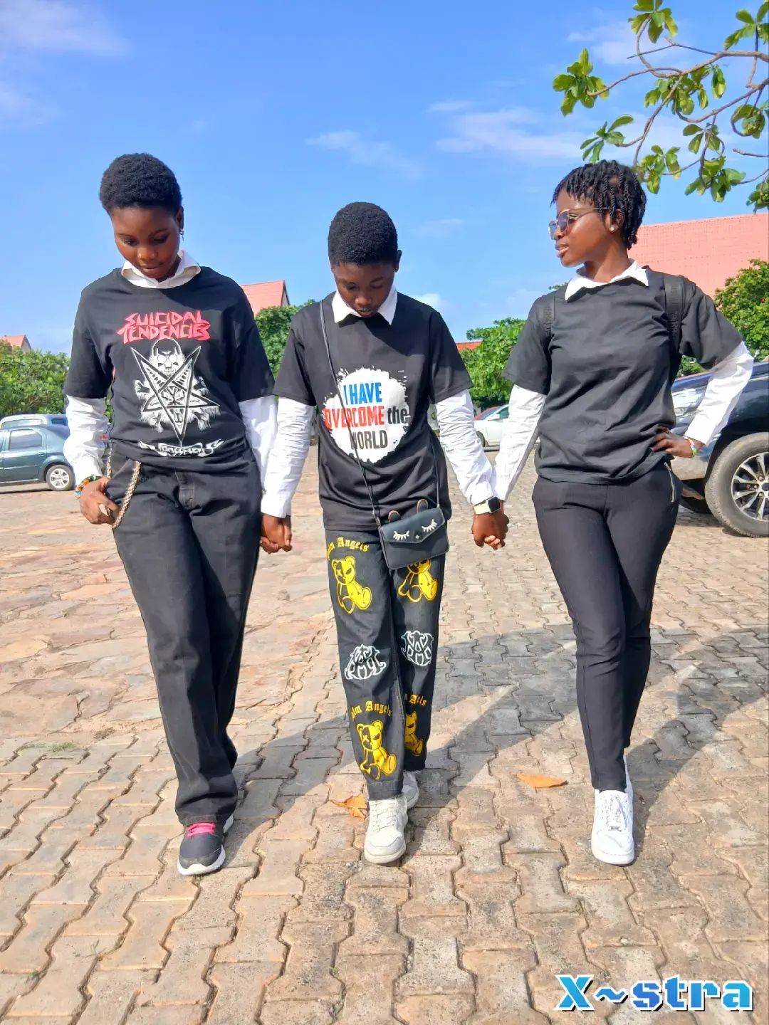 Girlz in Bleck #viraltiktok #girlssupportgirls #freinds 