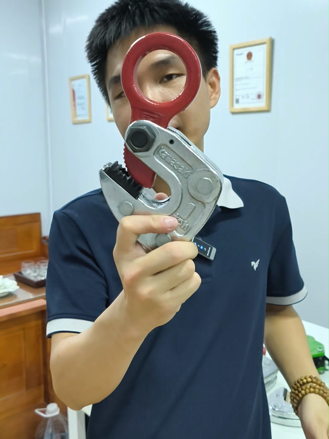 Kẹp tôn làm trong nhà xưởng #kepton #keptonngang #keptonkasawa #kasawa