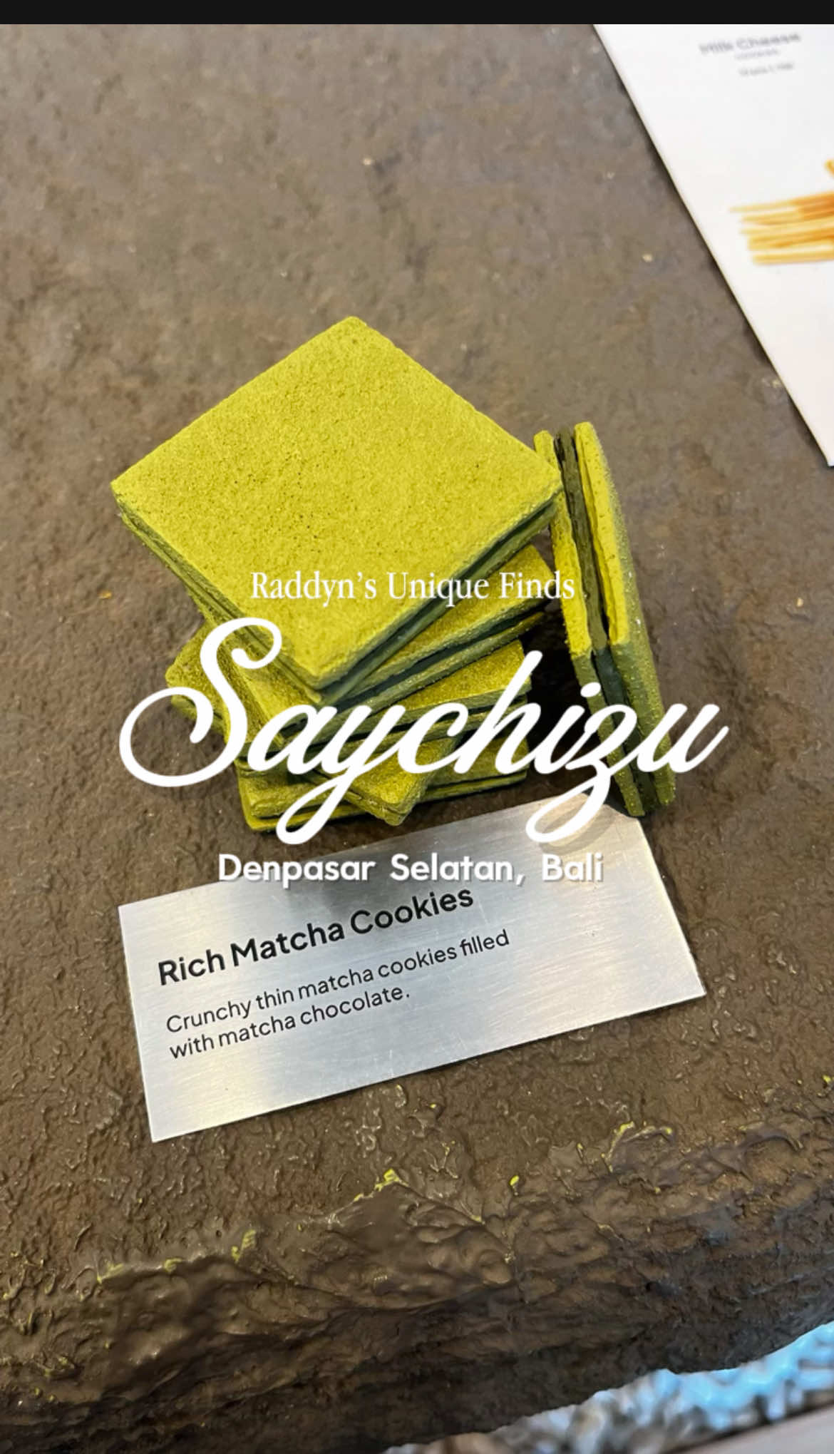 Hunting oleh oleh di bali & nemu saychizu ini! I’d say harganya inituh worth it karena cookiesnya premium & anti mainstream! Pas bgt buat dibawa ke tongkrongan circle atauu bagi bagi di kantor 🥺❤️ 📍Saychizu, Denpasar Selatan, Bali #oleholehbali #denpasarbali #balieats #cafebali #matcha 