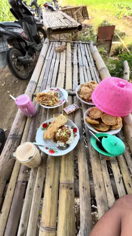 sesssz woo#ponorogo #warungmbahjuluk#warungtengahsawah 