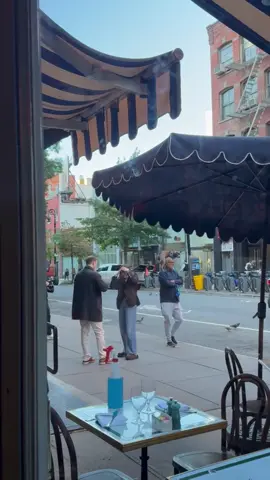 If you know the man and the dog, please thank them for making this an only-in-New York proposal #nyc #whatisnyc #fyp #nycproposal #dogsofnyc #viral #foryou