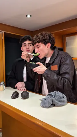 Bueno, así es la vida será? 😂 #couple 