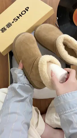 Giày cao cổ lót lông