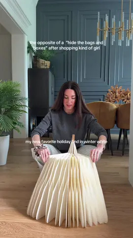 I’m dreaming of a white christmas tree 🤍 The viral tree I shared last week now in ivory. Love the big impact this makes in seconds! Easy storage to fit any space. Find it in my holiday decor section! #christmastree #homeinterior #holidaydecor #decorating 