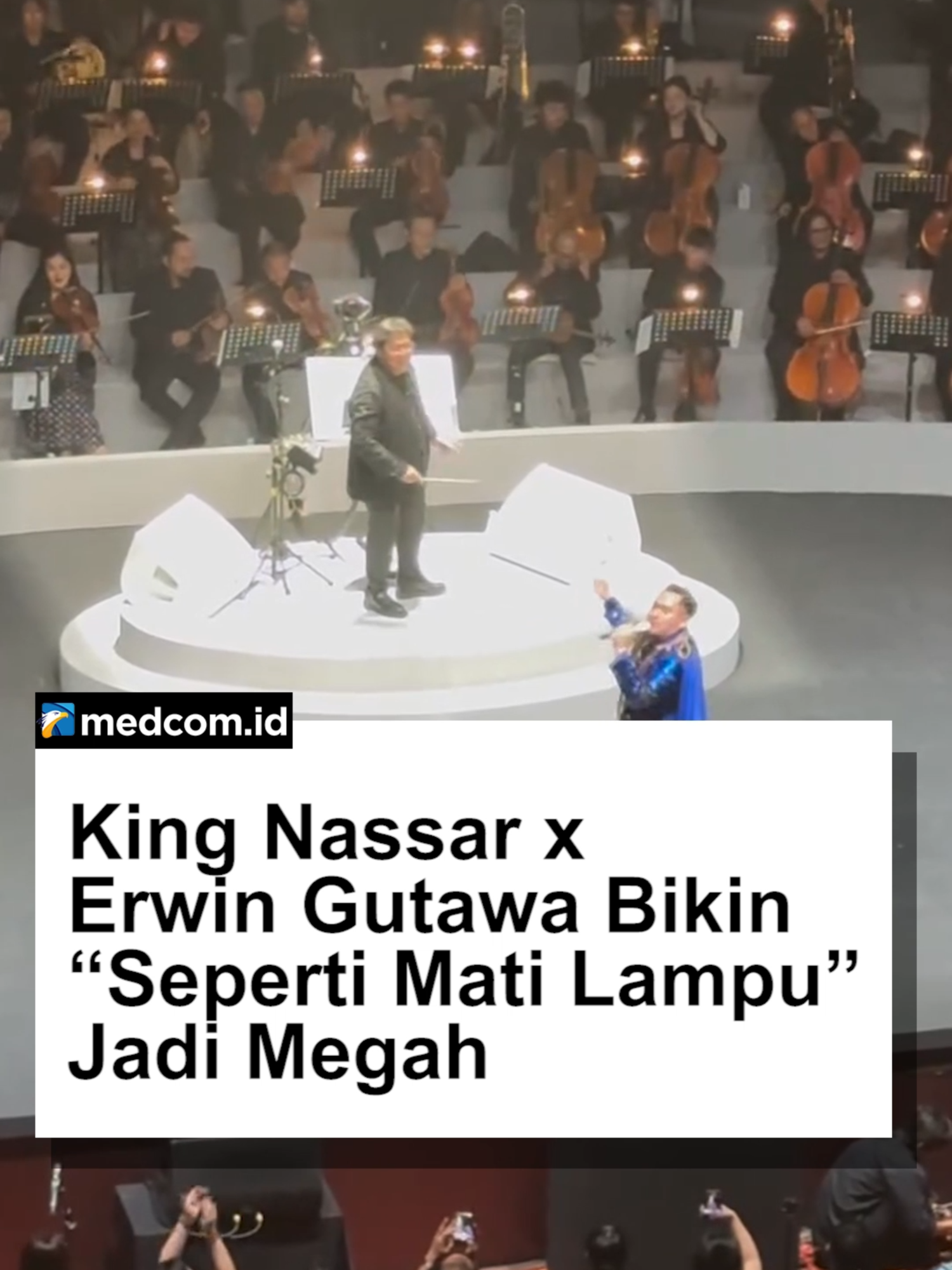 King Nassar bikin panggung 'bergetar' saat membawakan lagu “Seperti Mati Lampu” dengan aransemen megah dari Erwin Gutawa. Kolaborasi dua musisi ini sukses bikin penonton terpukau — perpaduan dangdut dan orkestra yang terasa megah, mewah, tapi tetap ngena di hati. 🔥 🎥: IG @kingnassar88 #KingNassar #ErwinGutawa #SepertiMatiLampu #medcomid