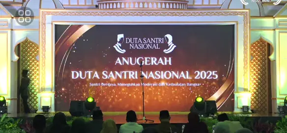 Final top 5 Duta Santri Nasional👋 dikasi pertanyaan dadakan menjadi suatu tantangan yang tetap harus kalem mempersiapkan jawaban secara spontan  #dutasantri #dusan25 #santriindonesia 