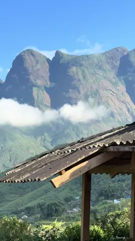 Leej twg thiab Yuav hlub kuv tag #tusiab #khosiab 