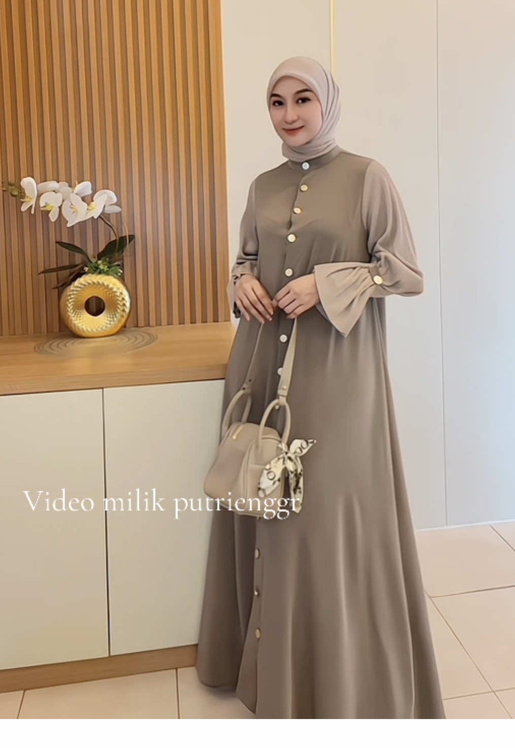Dress cantik elegan  bahan anti uv #fyppppppppppppppppppppppp  #hijabinspiration❣️ #ootdhijab #dress  #gamisantiuv 