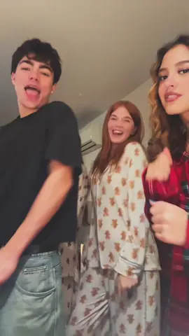 never too early 🎄@Lumi @ellalucas00 @Malachi Barton @Liamani dc @OL 