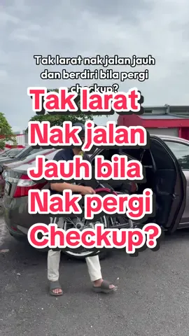 Mesti penat nak kena berdiri lama sambil tunggu giliran, boleh pakai wheelchair bila nak jumpa dr #medicalequipment #rehab #kerusipesakit #kerusiroda #wheelchair 