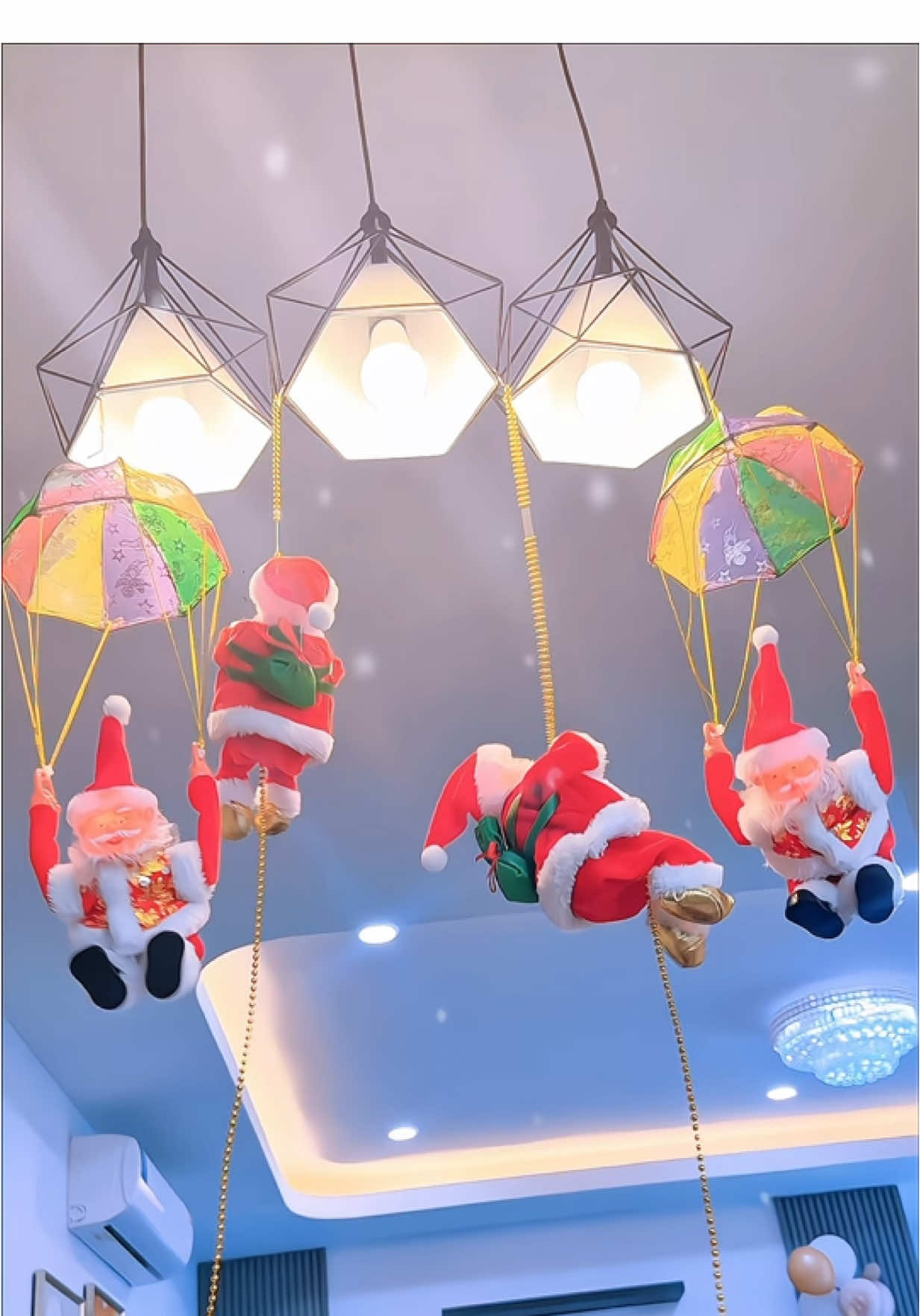 แม่ มาจัด น่ารักมากกกกก 🎅🎄❄️ #ซานต้าปีนเชือก #ซานต้าครอส #ตุ๊กตาซานต้า #ตกแต่งคริสต์มาส #รีวิว 