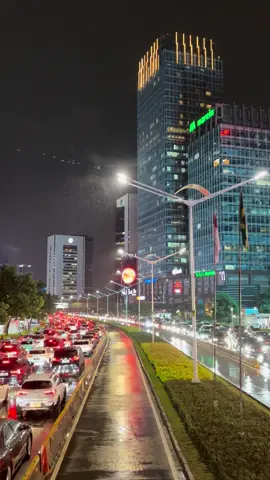 jakarta night in the rain 🤍#jakarta #citytour #onelastcry #brianmcknight #fyp 