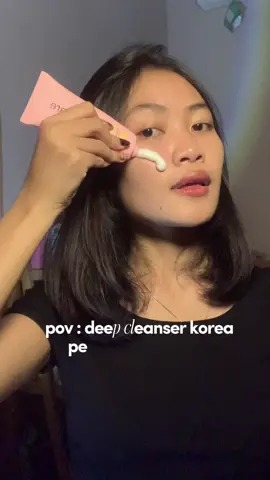 kulit kusam bisa karena pori pori ketutup sisa makeup, jadi mulai sekarang harus pinter cari cleanser yg bisa bersihin sampe ke akar akarnya😉🩷  @Cyeecare.Indo @CyeecareSolution @CyeecareOfficial #cyeecare #skincare #hydratingcleanser #glowingskin #bigpores 